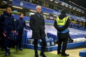 里昂发布备战花絮，集结日防线松动，英超任务艰巨，球探报告显示潜力的简单介绍-尊龙体育